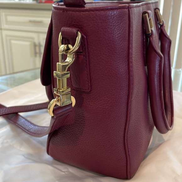 Tory Burch Leather Purse π - Picture 10 of 14